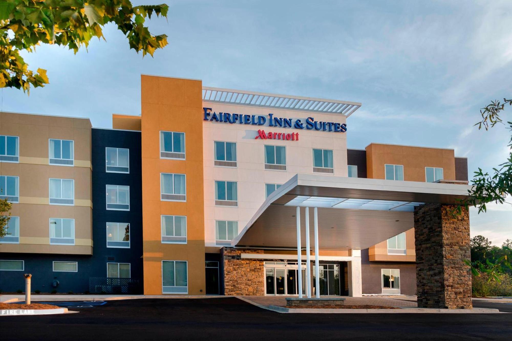 Fairfield Inn & Suites By Marriott Atlanta Cumming/Johns Creek Exterior photo